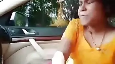 Desi sexy bhabi on car