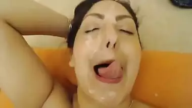 Delhi Girl Loves The Cum Shot On Face