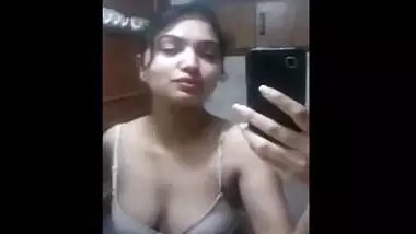College babe Akanksha’s naked show for horny bf