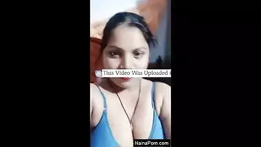 Horny desi bhabhi sucking her boobs
