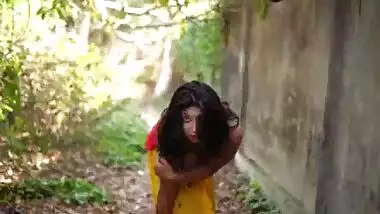 Nude indian bhabhi model stripping saree