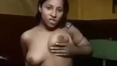 Indian XXX sexy girl shows her naked big boobs on cam