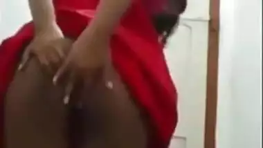 Cutie showing ass