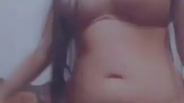 Sexy Desi Hot Girl Showing Her Sexy Ass Part 6