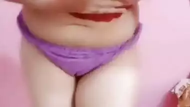 Desi Girl Premium show big boobs