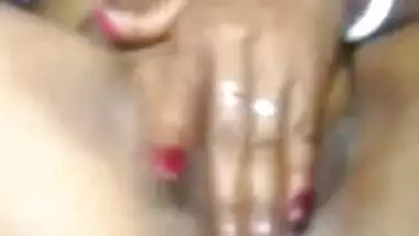 Kolkata Bhabhi fingering pussy thinking of someone special