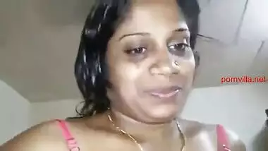 Mallu Aunty Showing Nude Body To Client