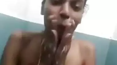 Exclusive- Cute Look Tamil Girl Showing Her Boobs And Pussy