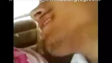 Poone Lover Kissing In Car