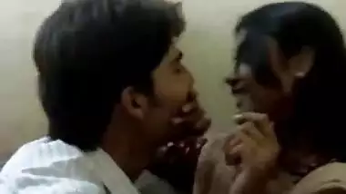 Mumbai College Girl Kissing - Movies.