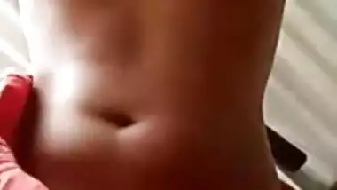Tiny tits Indian girl bathing naked viral clip