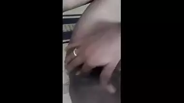Tamil aunty fing her pussy and make video