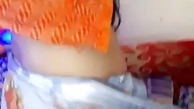 Sexy Geeta Bhabhi Live Showing Huge Ass