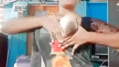 South Indian big boobs wife topless viral video