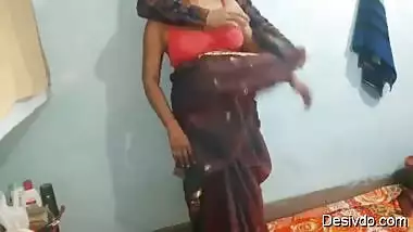 young my friend mom priya asking for sex