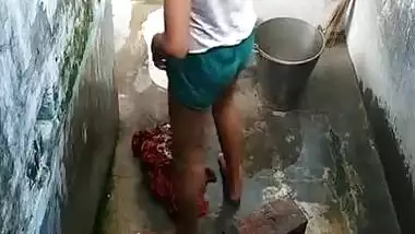 Village Girl Dressing After Bath Video
