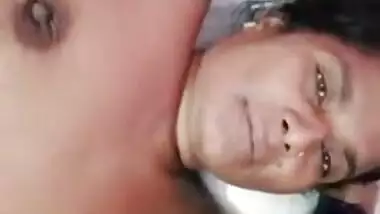 Man films him lying next to his Desi wife after sex exposing XXX body