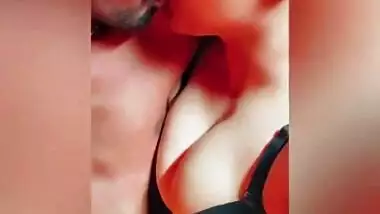 Superhot Tamil wife super sexy kiss