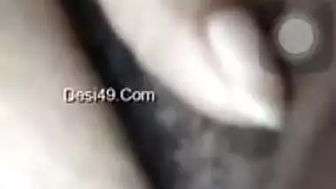 Amateur XXX video of Indian who slowly stimulates her hairy clitoris
