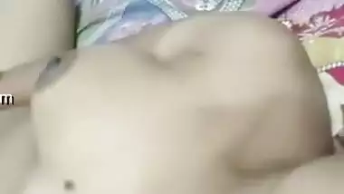 Horny Bahbhi Shows Her Boobs And Pussy