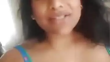 desi bhabhi sending hot selfie to hubby showing her mega huge milk tanks
