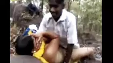 Blue film Bengali sex movie scene of legal age teenager girl Jyothi fucking outdoors
