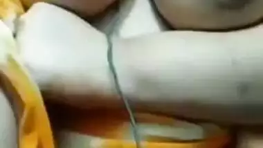 Bangladeshi Desi XXX girl shows her beautiful big boobs on cam