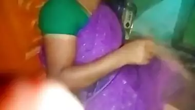 Tamil aunty boobs pissing