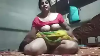 Tamil Village girl beautiful full open fingering