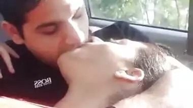 Indian college lovers car romance sex