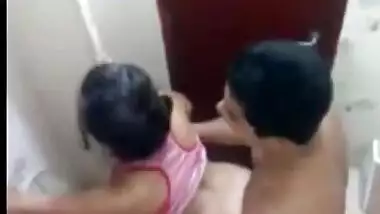 Latest hidden cam Desi bathroom sex video exposed online