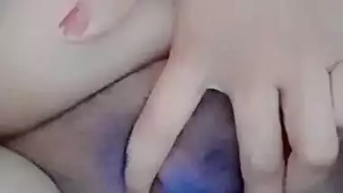 Round big boobs bhabhi pussy masturbation