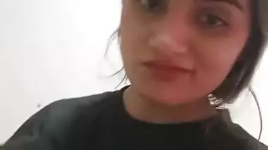 Paki girl boob show selfie video making viral MMS