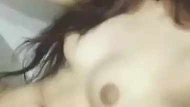 Beautiful paki girl showing her cute boobs-1