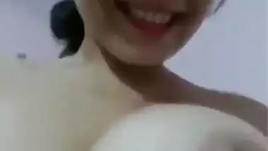 Sexy Tamil Bhabi nude show on selfie cam