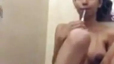 Attractive desi girl masturbating with the pen