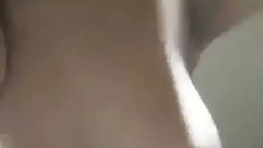 Desi girl fingering pussy on selfie cam video