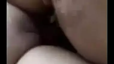 Mature Indian bhabhi home sex with neighbor leaked video