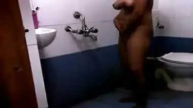 desi indian big ass n boobs bhabhi in shower after fuck