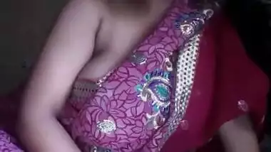 Desi Big Boobs Aunty Teasing and Doing Nasty on Skype Chat 1