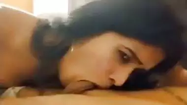 Slim tamil slut giving blowjob to customer