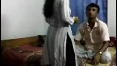 Sexy Cochin college girl giving horny...