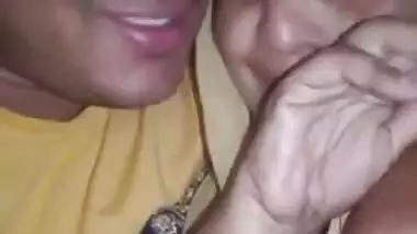 Lucky Desi guy and his GF make out while recording sensual XXX clip