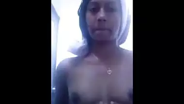 desi recorded herelfie nude video in bath