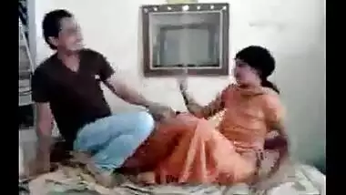 Punjabi couple record mms during foreplay