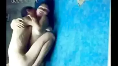 Beautiful Karachi girl showing off her sexy figure and getting fucked
