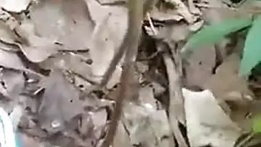 Indian girl getting fucked in the bushes