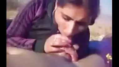 Pakistani punjabi bhabhi outdoor blowjob mms