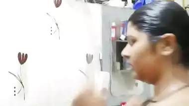 Milk tanker bhabhi nude bath viral hot show