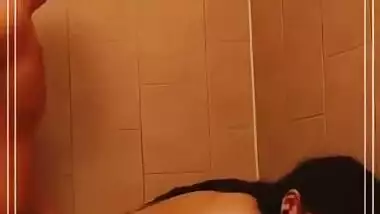 NRI porn video of a sexy Indian girl in the bathtub